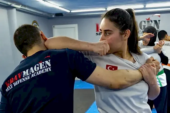 Kadınlara Yönelik Şiddete Karşı Kişisel Güvenlik Eğitimi